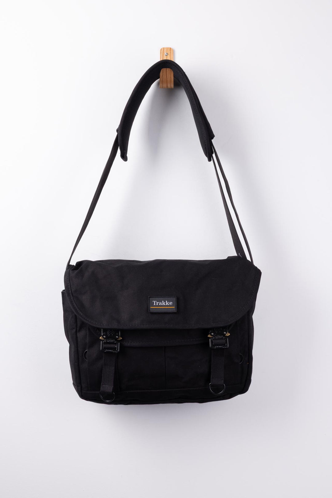 Sample Sale | Black Bairn Pro Messenger