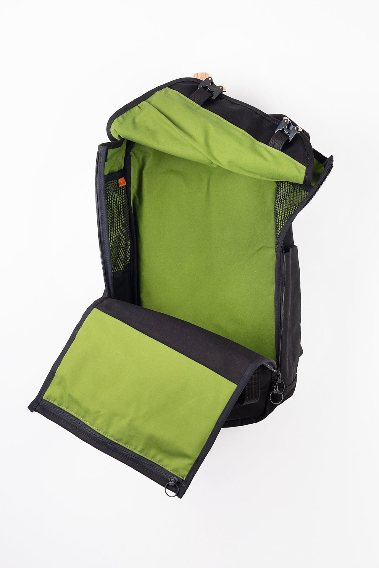 ザックページ Bagger 25L Backpack – Zpacks